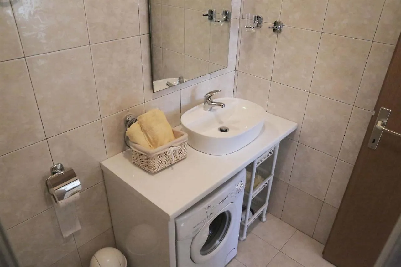 Apartment Doris Pula