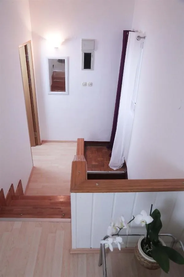 Apartment Doris Pula
